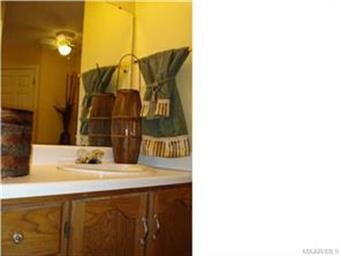 214 Evergreen St, Prattville, AL 36067 - photo 4