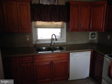 24 Peartree Ln, Willingboro, NJ 08046 - photo 6