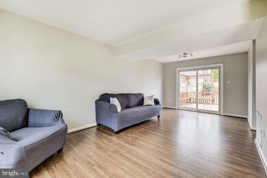 6812 Littlewood Ct, Sykesville, MD 21784 - photo 3