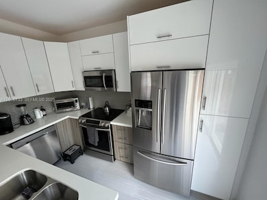 8330 NW 107th Place unit 721, Doral, FL 33178 - photo 4