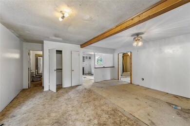 326 Warnick Ct, Granbury, TX 76049 - photo 2