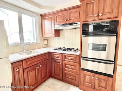 116 Buffalo St unit 1st Floor, Staten Island, NY 10306 - photo 5