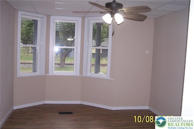 433 N Railroad St, Tamaqua, PA 18252 - photo 2