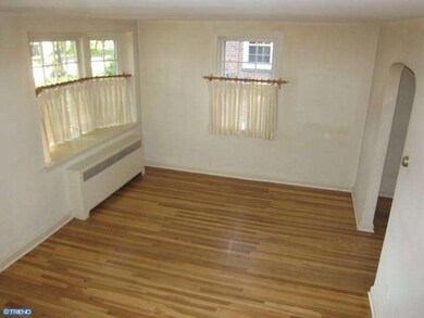 865 Delmont Dr, Wynnewood, PA 19096 - photo 3