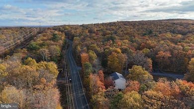 31 Orange Ln, Jim Thorpe, PA 18229 - photo 2