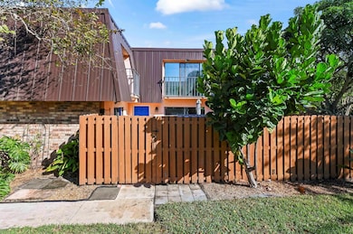 5708 SE Windsong Ln, Stuart, FL 34997 - photo 3