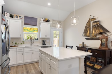 129 Laurel Oaks Dr, Freeport, FL 32439 - photo 2