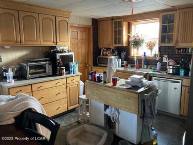 25 Parkin St, Wilkes Barre, PA 18705 - photo 5