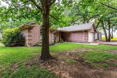 104 Greenwood Oaks Dr, Weatherford, TX 76088 - photo 4