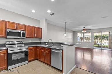 2306 Red Moon Dr, Jacksonville, FL 32216 - photo 3