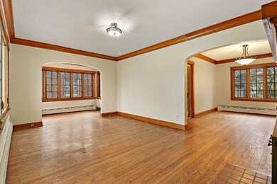 814 Westmoreland Ave, Waukegan, IL 60085 - photo 2