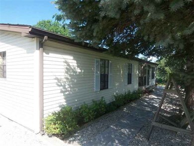 4260 E Defreese Rd, Syracuse, IN 46567 - photo 2