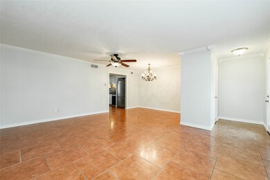 10307 Briar Forest Dr unit 34, Houston, TX 77042 - photo 4
