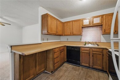 9534 5th Bay St unit E, Norfolk, VA 23518 - photo 5