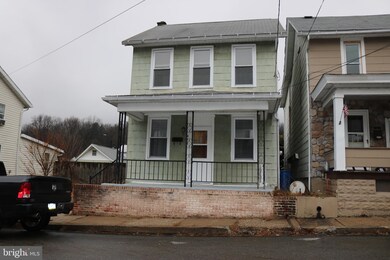 411 Elizabeth St, Williamstown, PA 17098 - photo 3
