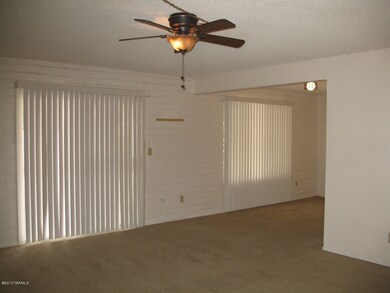 Living Room/Dining Room