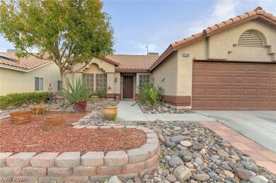 2658 Holy Cross Dr, Las Vegas, NV 89156 - photo 4