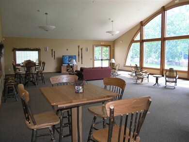 48 Cooper Memorial Dr unit 213, Lincoln, NH 03251 - photo 2