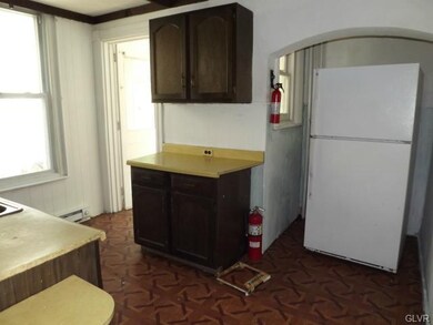 441 N 4th St, Allentown, PA 18102 - photo 3