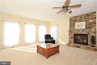 9307 Deborah Ct, Manassas Park, VA 20111 - photo 6