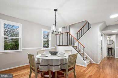 1969 Mayflower Dr, Woodbridge, VA 22192 - photo 5