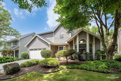 567 Roxbury Dr, Naperville, IL 60565 - photo 3