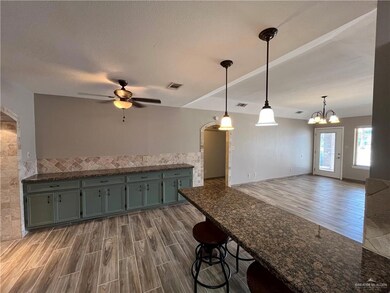 406 Northcutt Dr, Alamo, TX 78516 - photo 6