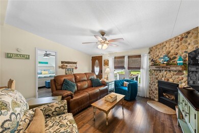 5114 University Dr, Geneva, OH 44041 - photo 4