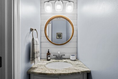 2424 Mills Fall Dr, Hilliard, OH 43026 - photo 5