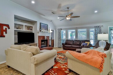 9121 Meandering Dr, North Richland Hills, TX 76182 - photo 5