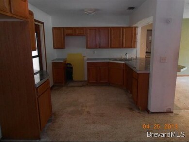 429 Lincoln Ave, Titusville, FL 32796 - photo 4