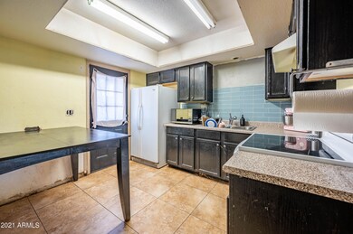 1059 N Wedgewood Dr, Mesa, AZ 85203 - photo 3