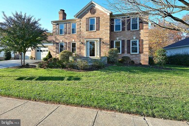 13136 Rounding Run Cir, Herndon, VA 20171 - photo 2