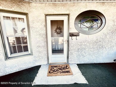 1630 Myrtle St, Scranton, PA 18510 - photo 3