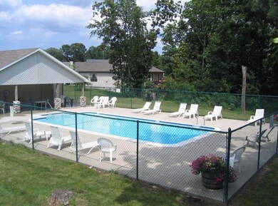 182 Quail Dr, Hobart, IN 46342 - photo 5