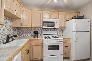 005_124_Cypress_court_311493_579818