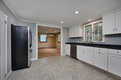 10 Tulip Ln, Greenfield, MA 01301 - photo 5