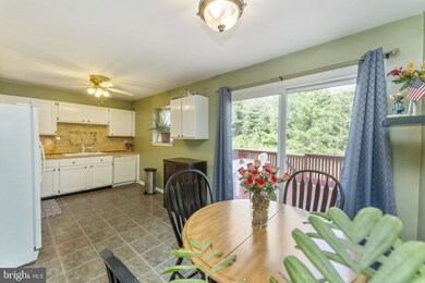 2427 Norrington Dr, Norristown, PA 19403 - photo 7