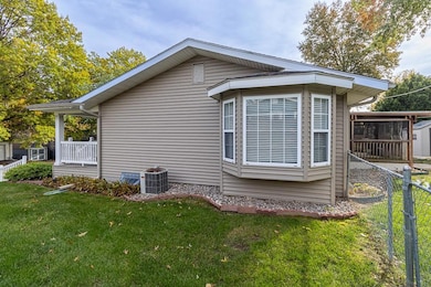 3508 E Lantern Ln, Saint Joseph, MO 64506 - photo 4