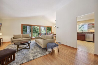 4200 Winchester Ct, Minnetonka, MN 55345 - photo 5