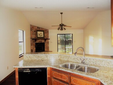 7333 Mimosa Dr, Pensacola, FL 32526 - photo 6