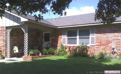 Another summer picture of the front