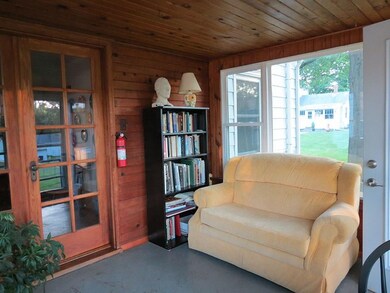 1838 E Ave NW, Cedar Rapids, IA 52405 - photo 3