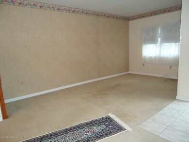 647 Carmalt St, Scranton, PA 18519 - photo 2