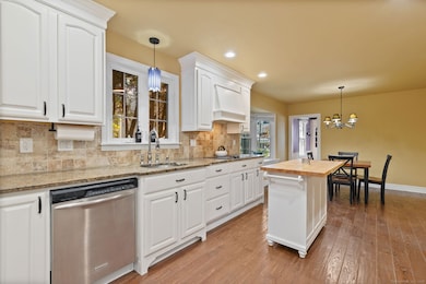 172 Oakland St, Bristol, CT 06010 - photo 5