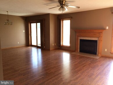 45365 Woodlawn Dr, California, MD 20619 - photo 5