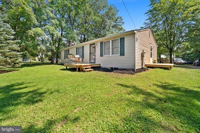 9033 Dumhart Rd, Laurel, MD 20723 - photo 4