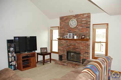 4320 SW Stone Ave, Topeka, KS 66610 - photo 5