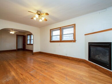 900 Center Point Rd NE, Cedar Rapids, IA 52402 - photo 3