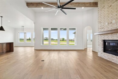 317 Kenyon Ct, Granbury, TX 76049 - photo 7